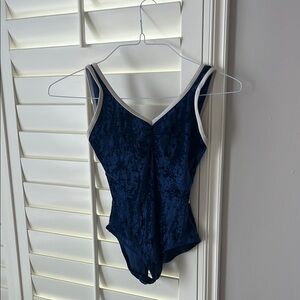 Navy Velvet Tiffany Yumiko